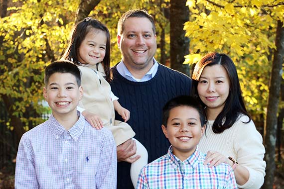 David and Shannon Willis with their children